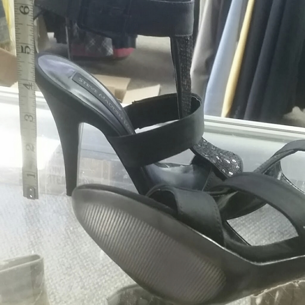 Heels - Picture 3 of 6